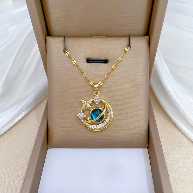 Celeste Pendant & Chain