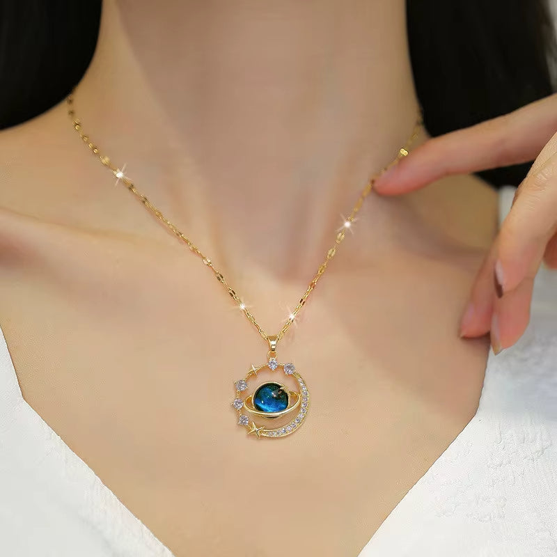 Celeste Pendant & Chain