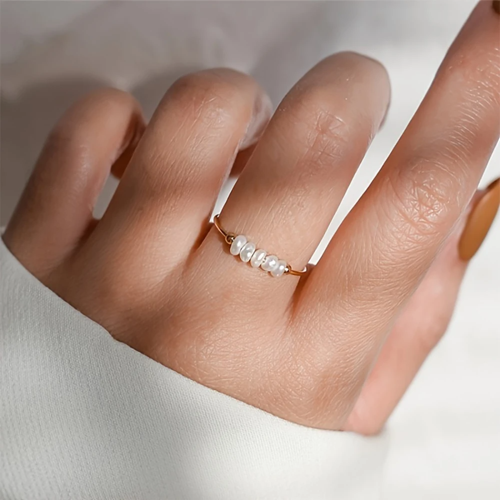 L'Essence Pearl Necklace & Ring
