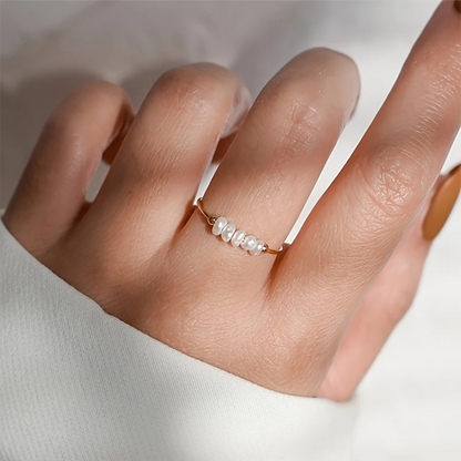 L'Essence Pearl Necklace & Ring