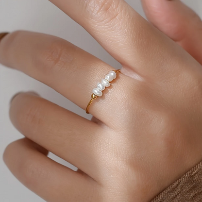 L'Essence Pearl Necklace & Ring
